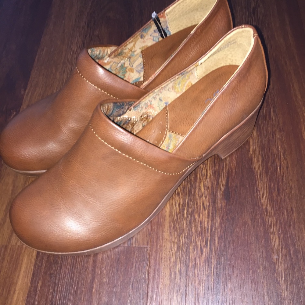 BOC Jaylin Comfort Wooden Platform Clogs - NEW - Picture 2 of 7